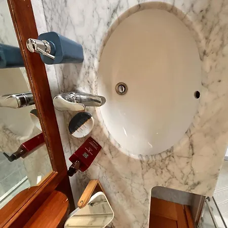 Panoramic Terrace & Sea View Flat With Free Parking Apartman